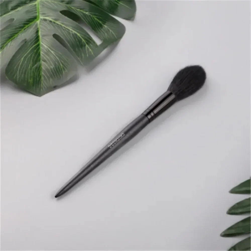 Face makeup brush - Vivian