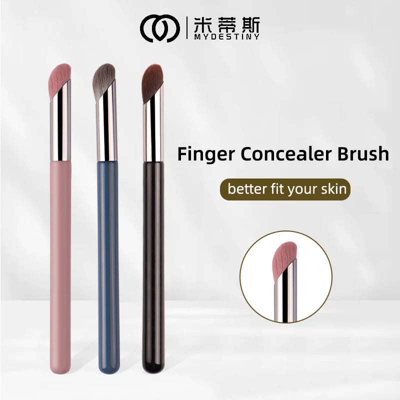 Makeup brushes, fine and soft brush - Vivian