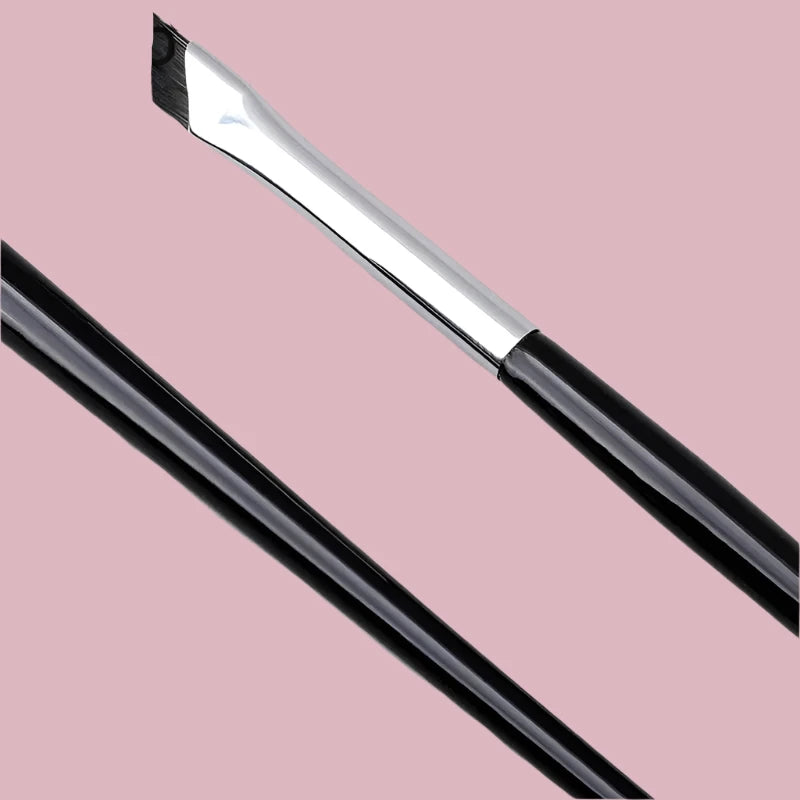 Flat, angled, thin eyebrow brush - Vivian