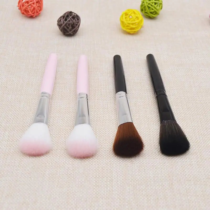 Face Blush Powder Makeup Brush - Vivian