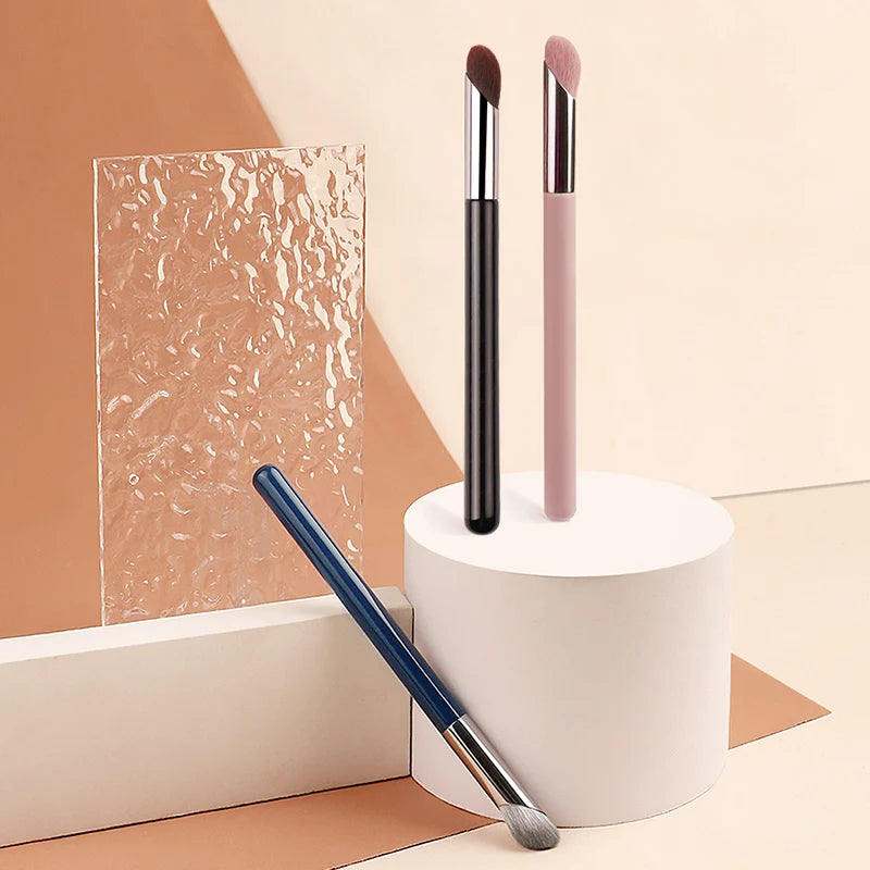 Makeup brushes, fine and soft brush - Vivian