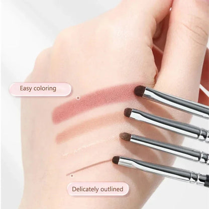 Small Angled Eyeshadow Brush - Vivian