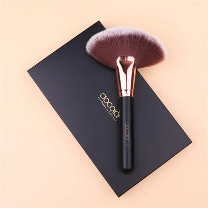 Foundation brush, flat top buffing brush - Vivian