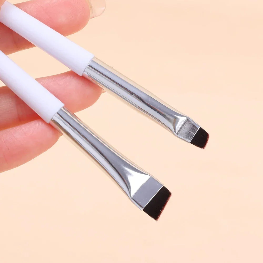 Flat Angled Eyebrow & Eyeliner Brush - Vivian